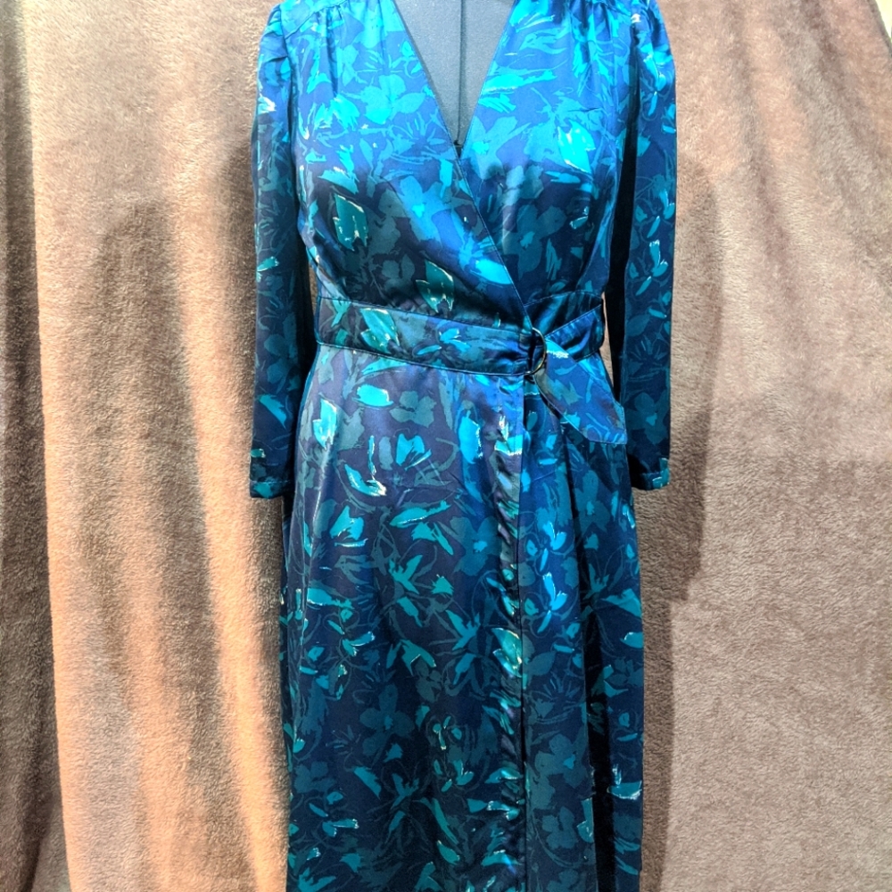 Prologue Wrap Dress size Medium